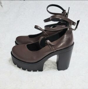 Brown & Black Platform Mary Janes with Double Ankle Straps Women's US 8! ✨️